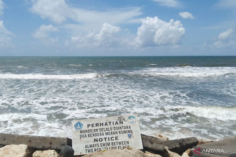 Waspada Potensi Gelombang Tinggi hingga 4 Meter di Perairan Bali pada 27-30 Januari