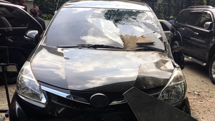 Gara-gara Gempa, Mobil Anak Buah Menteri Susi Ringsek