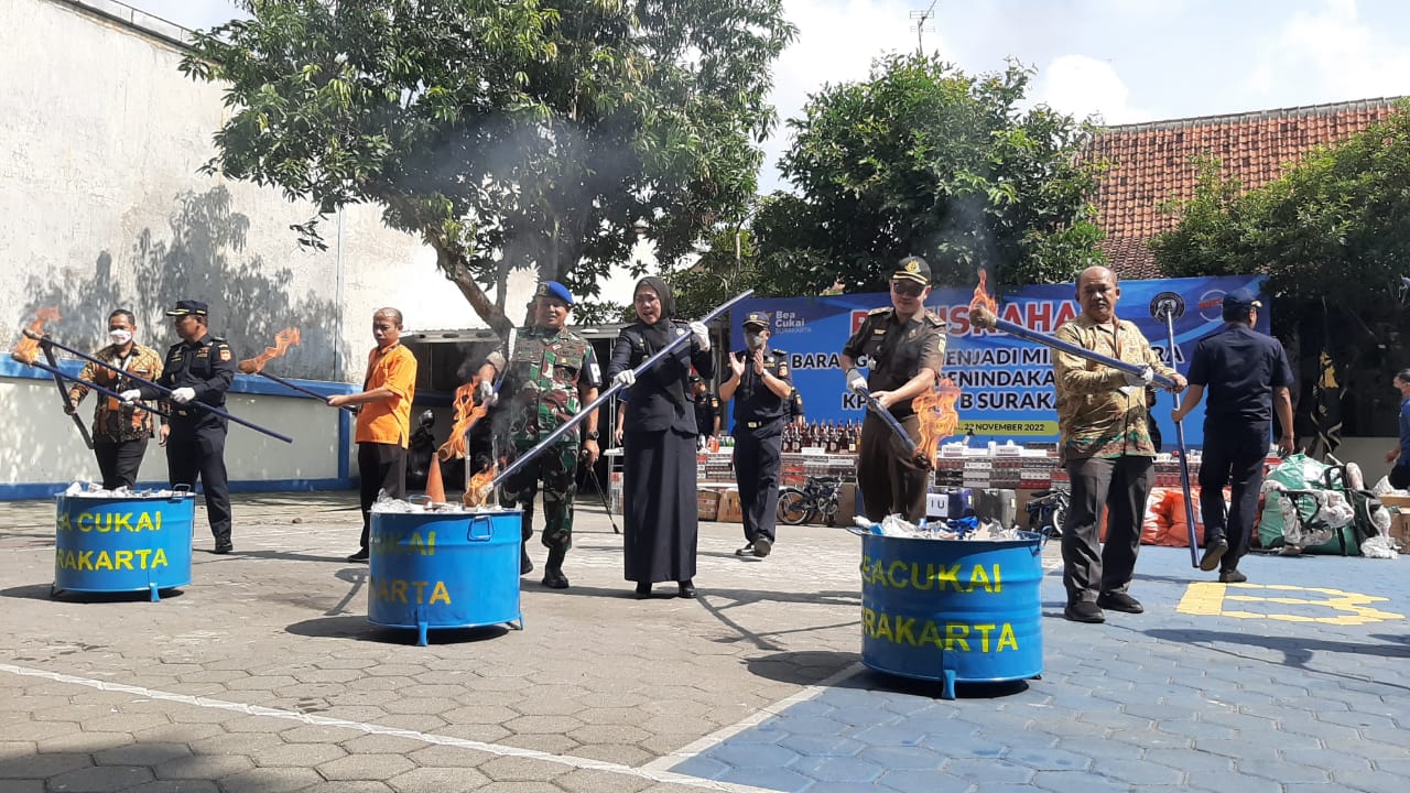 Bea Cukai Surakarta Musnahkan Jutaan Barang Ilegal Senilai Rp 4 Miliar
