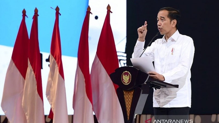 Setahun Pemerintahan Jokowi, Rakyat Dinilai Pikul Beban Berat