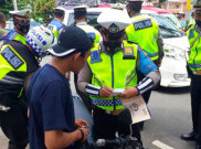 Hari Pertama Operasi Zebra Jaya 2025, Lawan Arah, Tak Pakai Helm hingga Pakai Ponsel saat Berkendara Jadi ‘Sasaran Empuk’ Tilang Polisi 