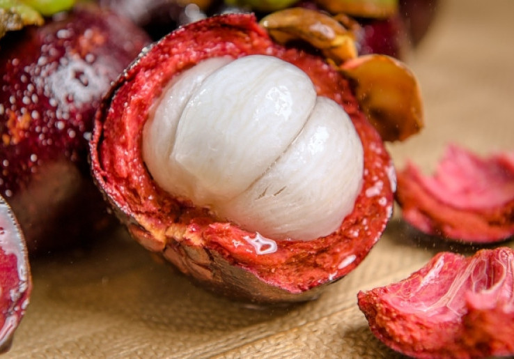 5 Manfaat Mengonsumsi Manggis, Ratu Buah Tropis