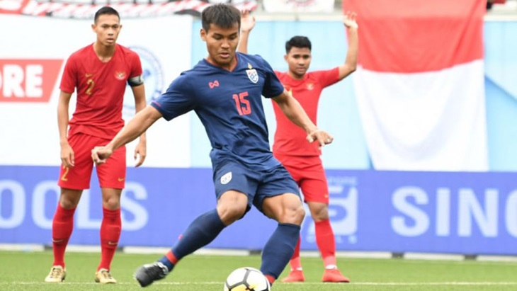 Penalti yang dimaksimalkan Saringkan Promsupa dalam laga Timnas Thailand U-23 Vs Indonesia. (ThailandNTOfficial)