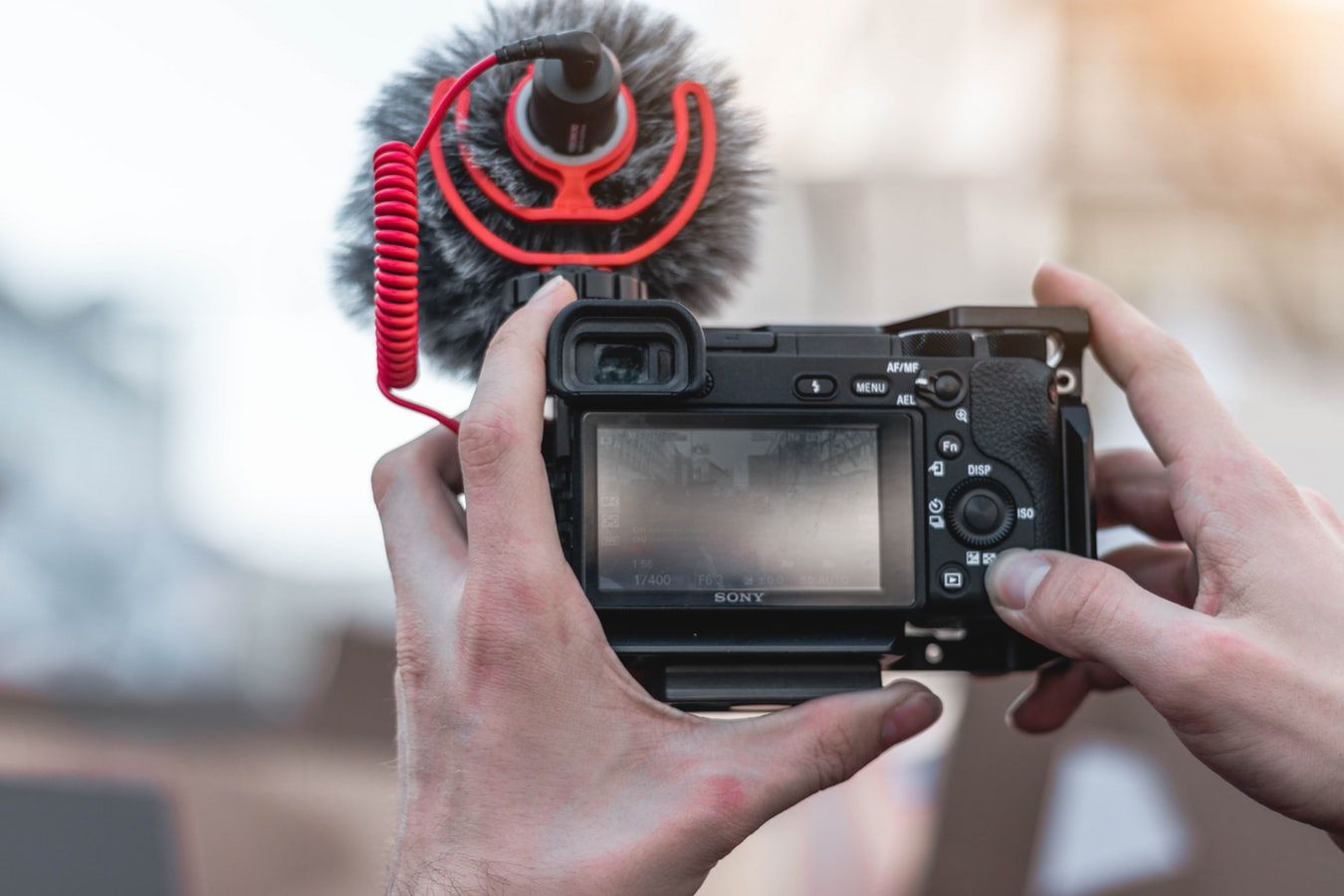 Cermati 4 Hal Penting Ini Sebelum Membeli Kamera Mirrorless