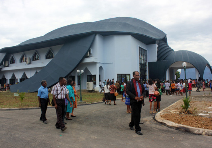 Pentahbisan Gereja Alfa Omega Disterilkan Tim Jihandak Polda Papua
