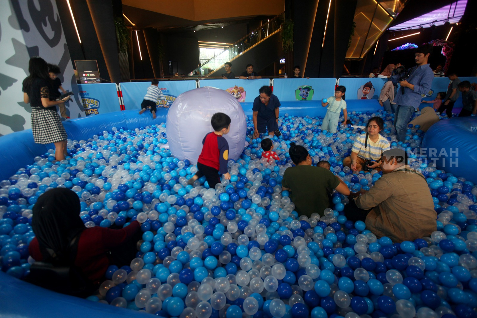 Serunya Bermain di 6 Wahana Seru Pop-up 'Paw Patrol Adventure Bay Bounce' di Carstensz Mall, Pas untuk Waktu Bonding bersama si Kecil