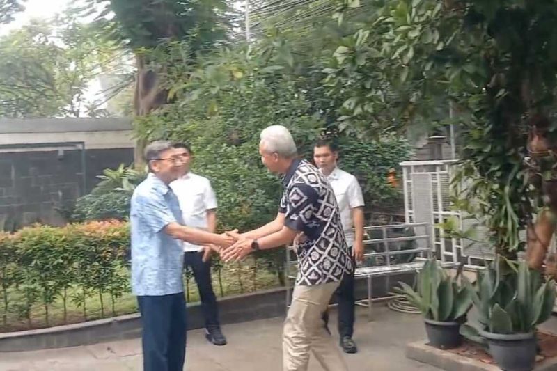 Ganjar Temui Boediono dan Romo Magnis