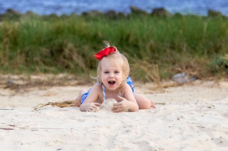Ajarkan Anak-anak Hal Kecil untuk Keselamatan Sebelum ke Pantai