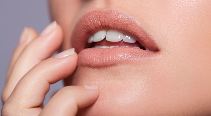 Cara Alami untuk Bibir Sehat Merona