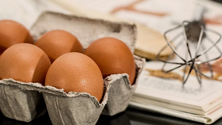 Telur menjadi salah satu makanan yang baik bagi penderita kanker hati (Foto: Pixabay/stivepb)