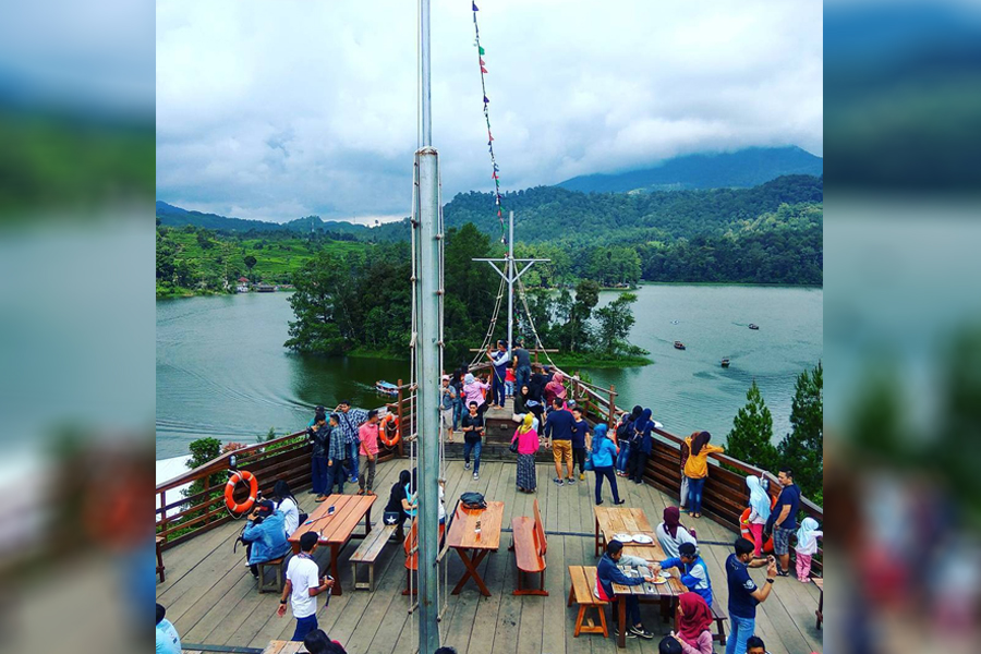 5 Kafe Hits dengan Pemandangan Indah di Bandung