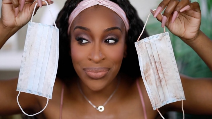Cegah Make-Up Nempel di Masker dengan Tips ini