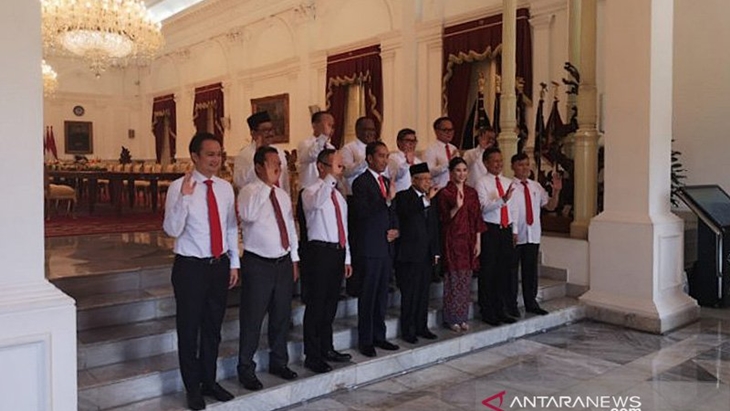 Para calon wakil menteri diperkenalkan Presiden Joko Widodo dan Wakil Presiden Ma'ruf Amin di Istana Merdeka, Jakarta, Jumat (25/10/2019). ANTARA/Agus Salim