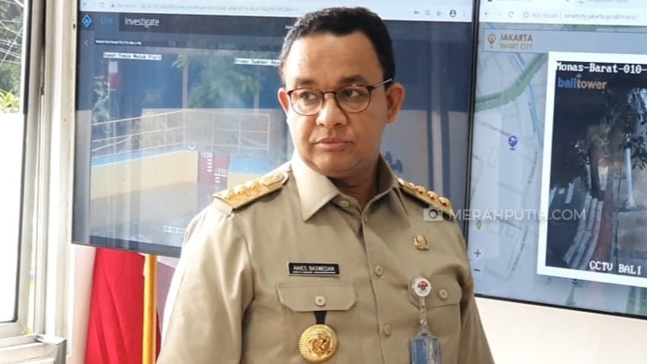 Anies Minta Alas Kaki Dibawa Masuk ke Masjid Atau Musala