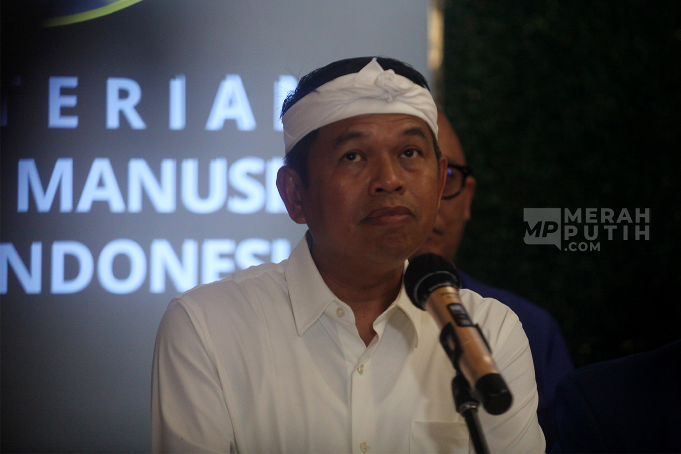 Dedi Mulyadi Raih Tingkat Kepuasan Kinerja Tertinggi Pulau Jawa, Terendah Gubernur Banten