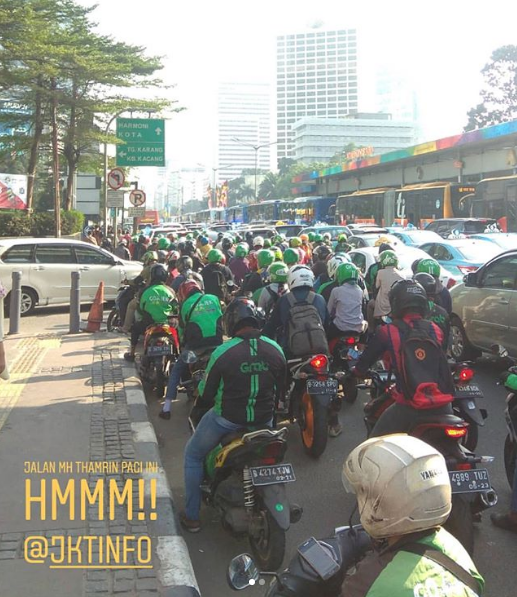 Kemacetan Jakarta pada kamis (2/8) (@jktinfo)