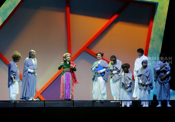 Teater Koma Pentaskan Rumah Sakit Jiwa, Kritik Tajam atas Relasi Kuasa dan Kemanusiaan