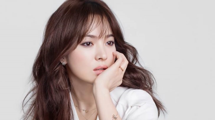 Song Hye Kyo Ungkapkan Ketertarikannya Belajar Bahasa Asing dan Sejarah