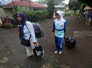 Hari Pertama Siswa Datang Bawa Koper di Sekolah Rakyat Menengah Atas (SRMA) 10 Jakarta 