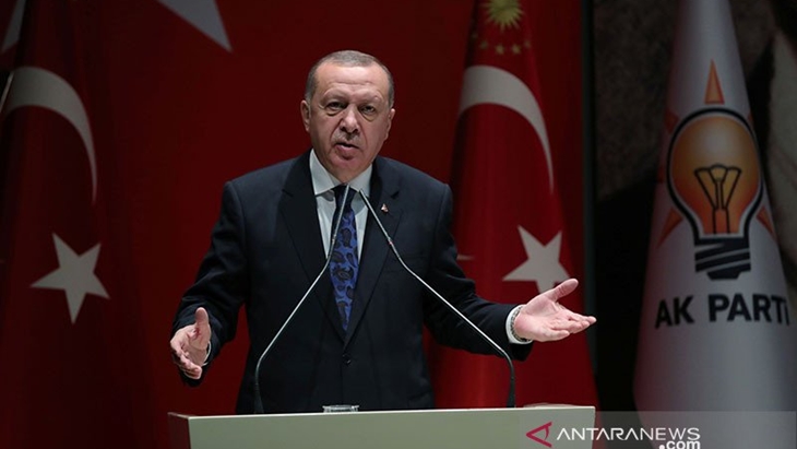Presiden Turki Serukan Warganya Boikot Produk Prancis
