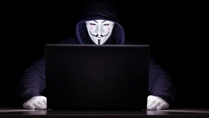 Hacker Anonymous Retas Stasiun TV Berita Rusia