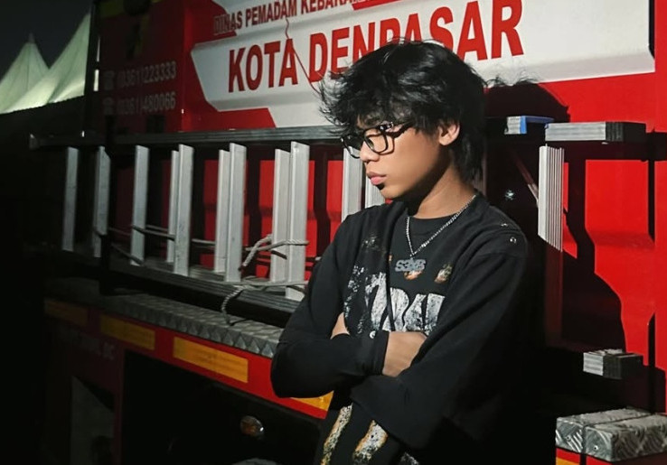 Perspektif Lain Memaknai Hubungan Asmara Lewat “Apa Lagi” Milik Tenxi, Simak Lirik Lagunya