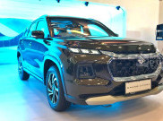 Suzuki Grand Vitara 2025 Resmi Debut di GJAW, Tambah Warna Baru dan Upgrade Kenyamanan