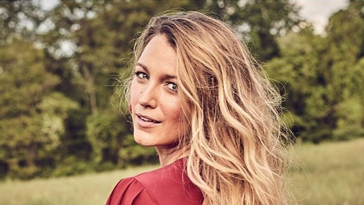 #DiRumahAja, Blake Lively Dapat Kiriman Pewarna Rambut