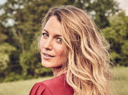 #DiRumahAja, Blake Lively Dapat Kiriman Pewarna Rambut