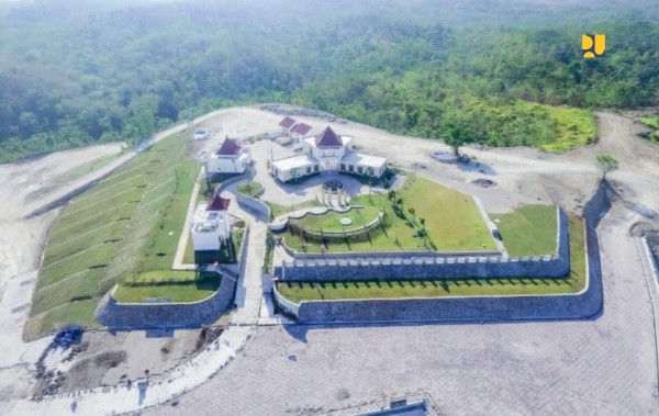 Pembangunan bendungan. (Foto: Antara)
