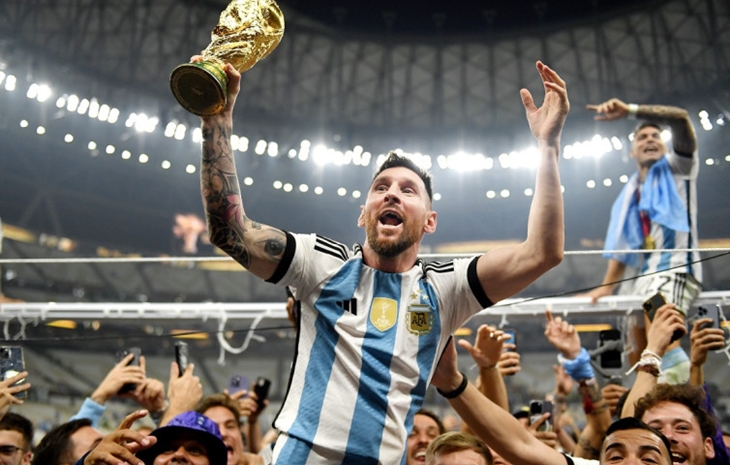 Koper Trofi Piala Dunia Dirancang oleh Louis Vuitton
