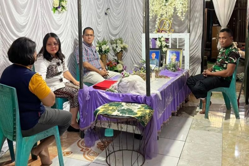 Gubernur NTT Janji Kawal Keluarga Prada Lucky Tuntut Keadilan Sampai ke Pusat