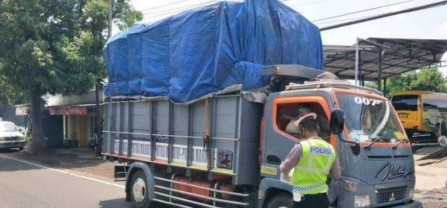 Catat! Ruas Jalan Tol dan Nontol yang Dilarang Dilintasi Truk Besar Selama Mudik Lebaran 2025