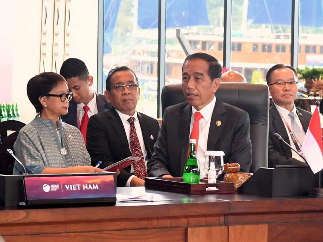 Jokowi Pimpin Dua Pertemuan di Hari Terakhir KTT ke-42 ASEAN