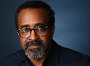 Menyaksikan Aksi Lucu Tim Meadows di Serial Komedi DMV