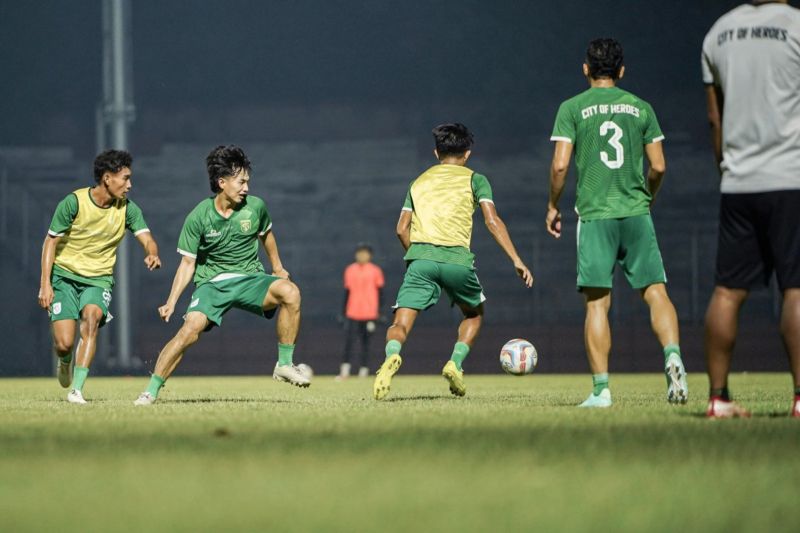 Beberapa Pemain Persebaya Pilih Tidak Mudik, ini Alasannya