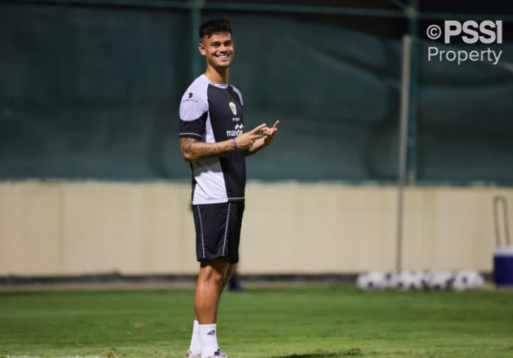 Mees Hilgers Absen di Laga FIFA Match Day September, Simon Tahamata: Seharusnya Bela Timnas