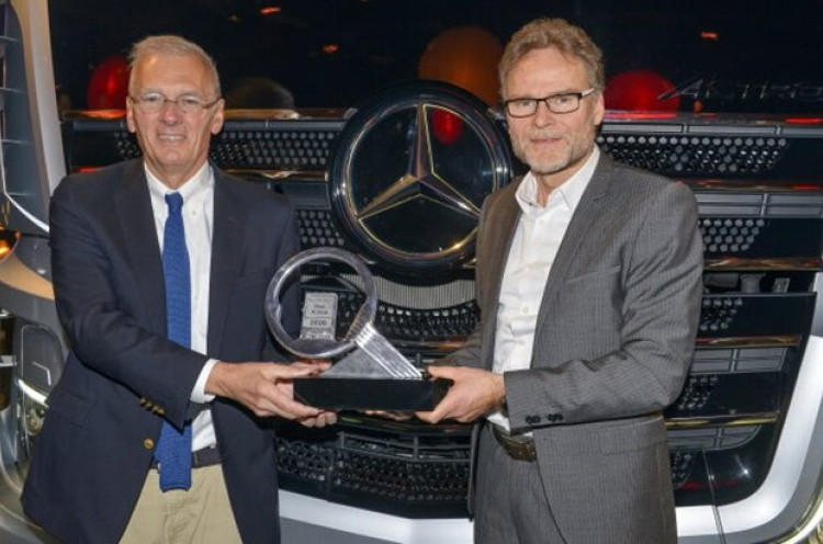 Jurnalis Eropa Nobatkan Mercedes Benz New Actros sebagai Truk Terbaik