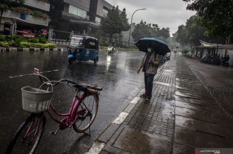 Sebagian Wilayah DKI Diperkirakan Diguyur Hujan pada Selasa Siang