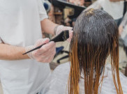 Cara Recharge Warna Rambut Hasil Pewarnaan yang Mulai Pudar