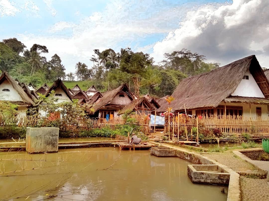 Kampung Naga (Sumber: Instagram/amanda.lc)