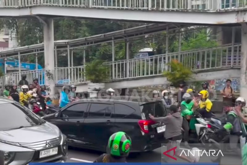 Ada Cewek Misterius di Mobil Calya Ugal-ugalan Gunung Sahari, Siapa Dia?
