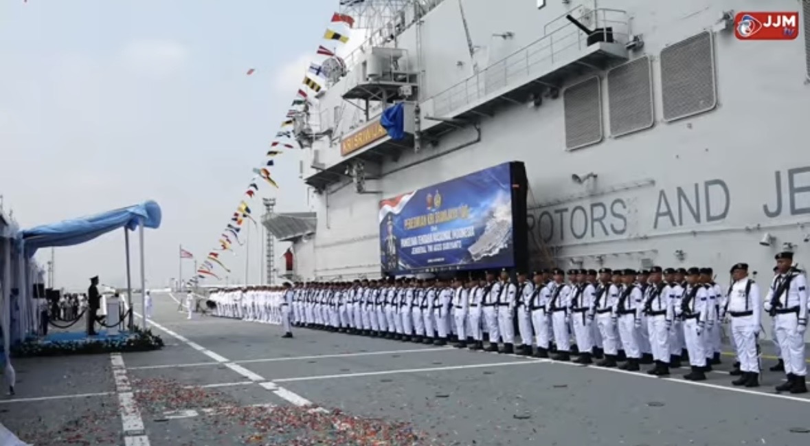 Kapal Induk Eks Italia Resmi Jadi KRI Sriwijaya-100, Panglima TNI Kukuhkan Komandannya