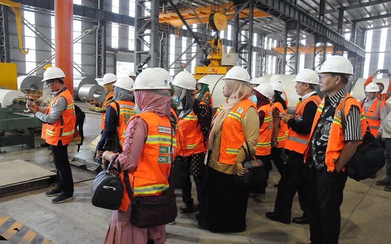 Delegasi Muslimah NU di Kawasan Industri Morowali