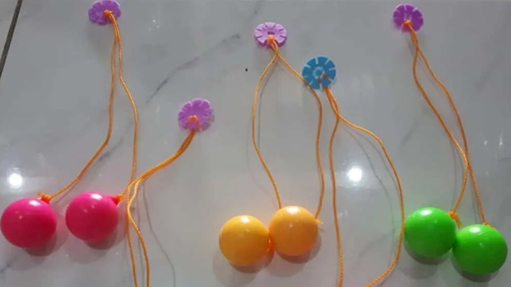 Latto-latto, Mainan Favorit Anak yang Dibenci Orang Dewasa
