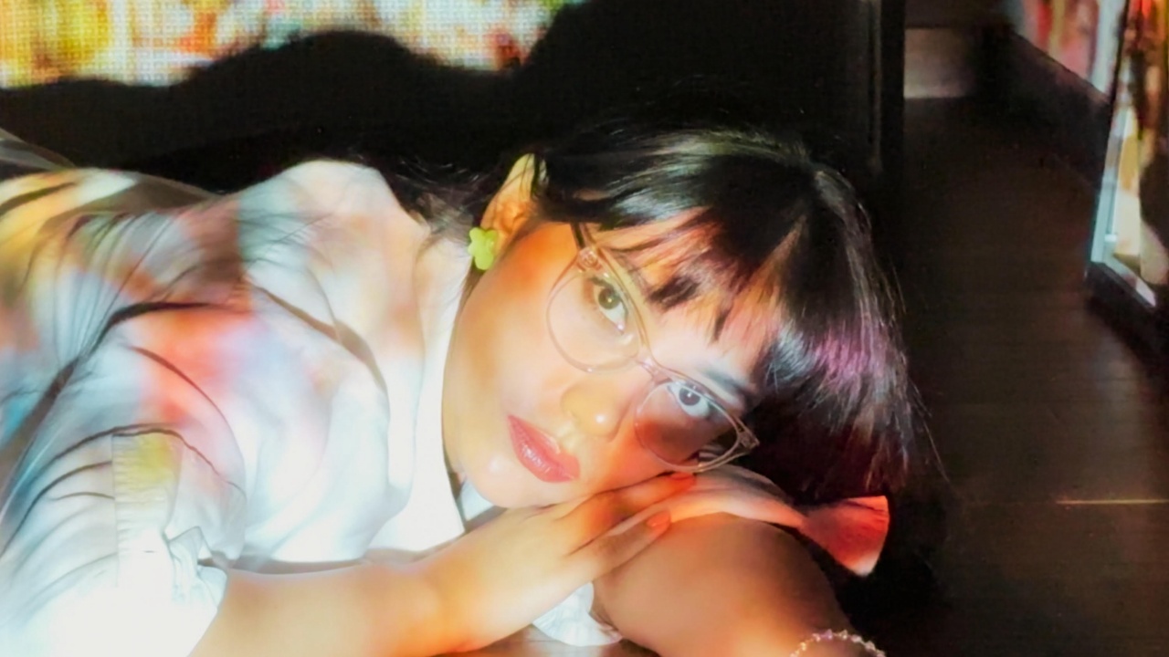 L/ Hadirkan “Fade Away”, Babak Baru Eksplorasi Ambient Pop Lara Silvy