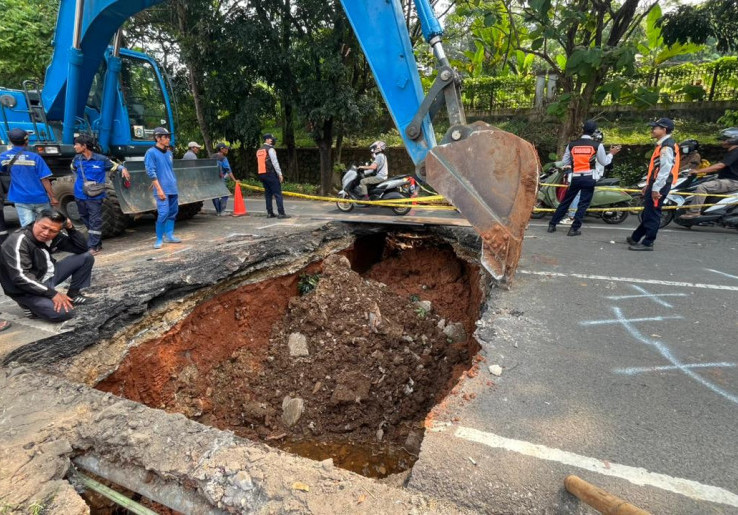 Jalan Lenteng Agung ke Depok Ditutup Sampai Besok Pagi, Ini 4 Pilihan Jalur Alternatif