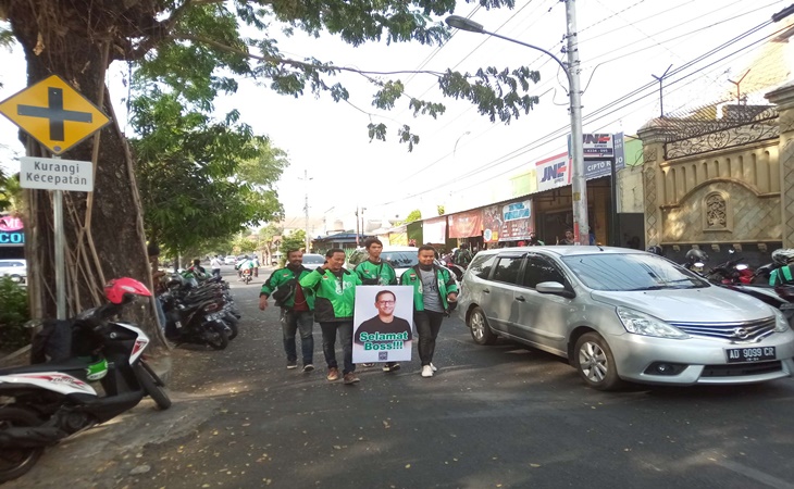 Para driver Gojek di Solo menyampaikan dukungan kepada Nadiem Makarim