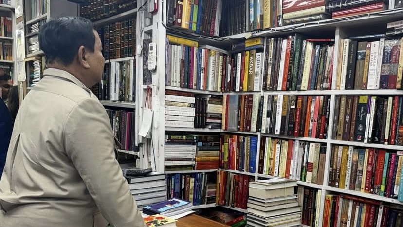 Kunjungan ke India, Prabowo Borong Buku Sejarah hingga Ekonomi