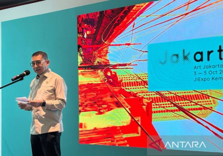 Buka Art Jakarta 2025, Menbud Fadli Zon Janji Kirim Perupa Indonesia Ikut Pameran Internasional